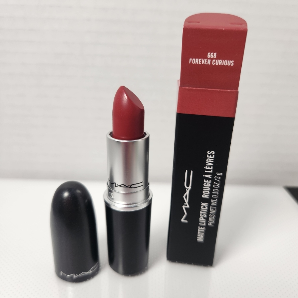 MAC Cosmetics Matte Lipstick Forever Curious NWT